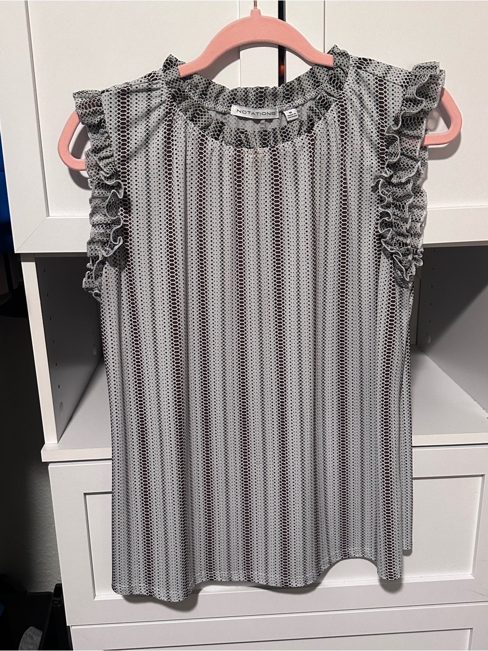 Notations Gray Black Geometric Ruffle Sleeve Blouse – M